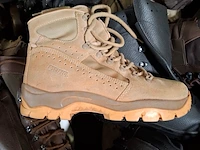 Partij diverse schoenen - afbeelding 7 van  13