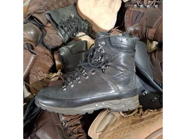 Partij diverse schoenen - afbeelding 9 van  13