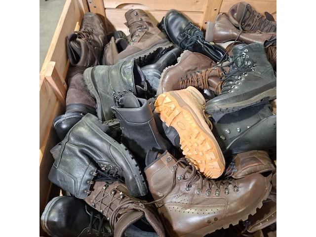 Partij diverse schoenen - afbeelding 11 van  13