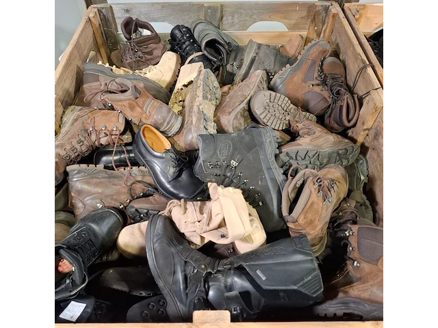 Partij diverse schoenen - afbeelding 6 van  13