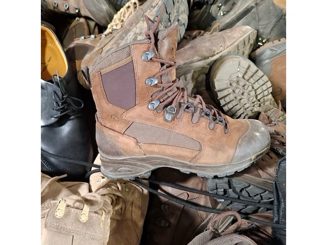 Partij diverse schoenen - afbeelding 9 van  13