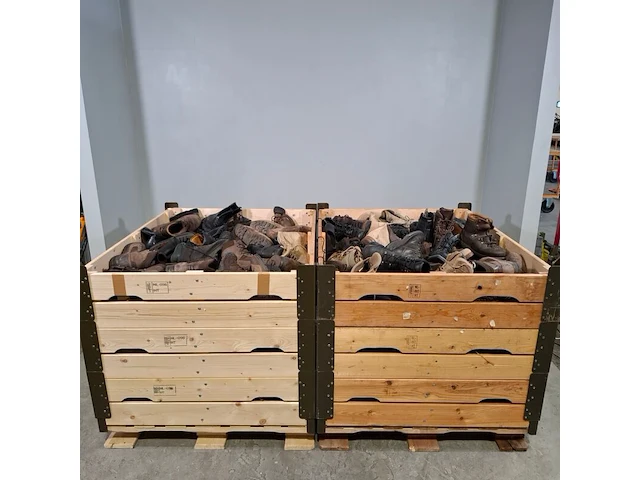 Partij diverse schoenen - afbeelding 1 van  13