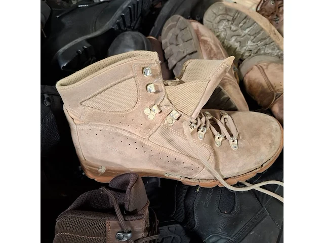 Partij diverse schoenen - afbeelding 9 van  13