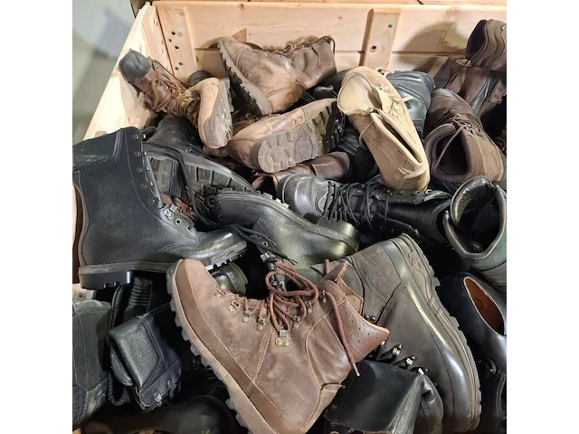 Partij diverse schoenen - afbeelding 11 van  13