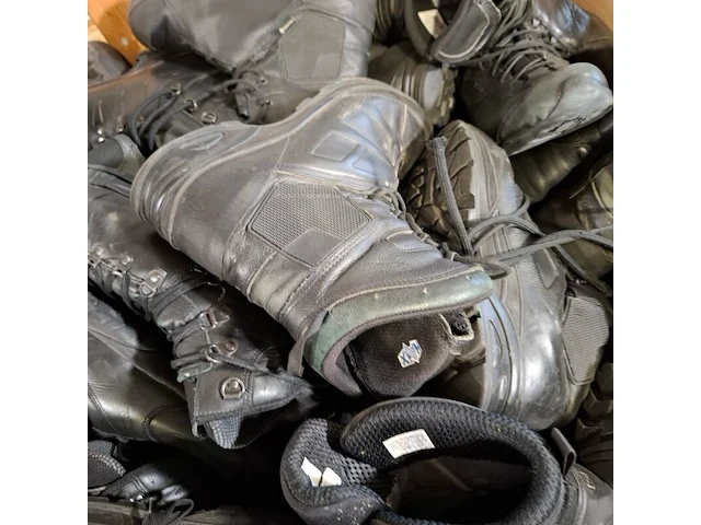 Partij diverse schoenen - afbeelding 3 van  14