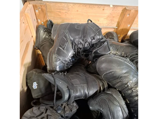 Partij diverse schoenen - afbeelding 5 van  14
