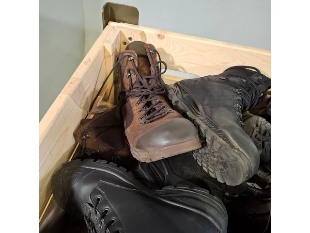 Partij diverse schoenen - afbeelding 12 van  14