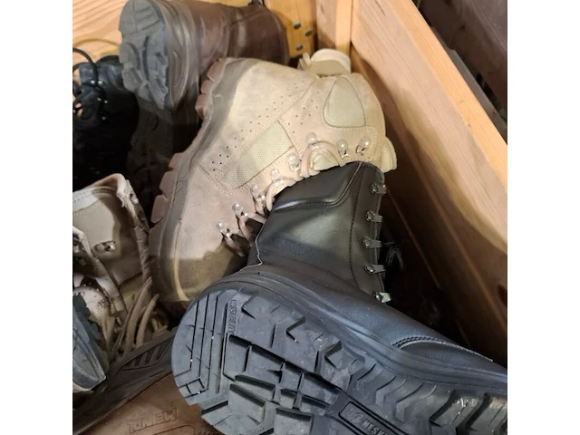 Partij diverse schoenen - afbeelding 2 van  16
