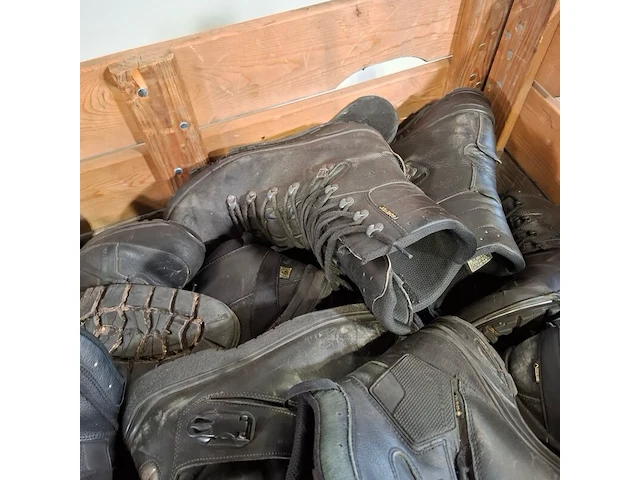 Partij diverse schoenen - afbeelding 8 van  16