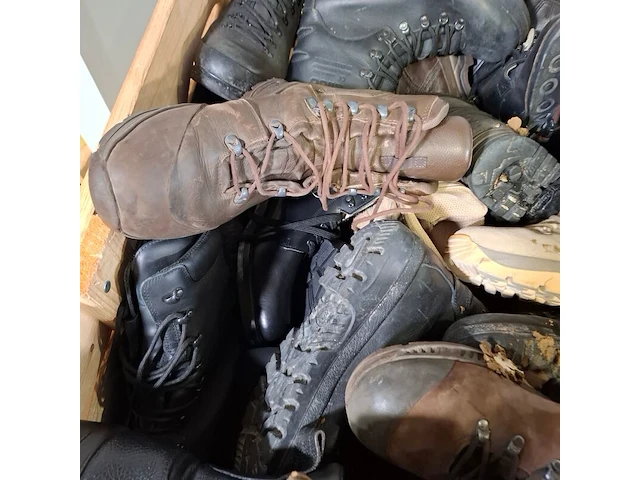Partij diverse schoenen - afbeelding 13 van  16