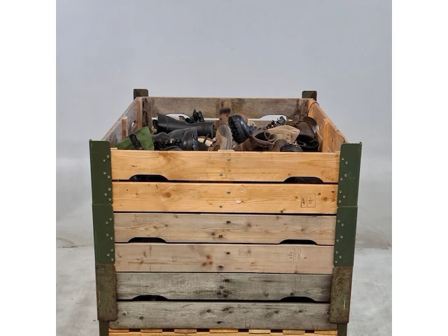Partij diverse schoenen - afbeelding 1 van  9