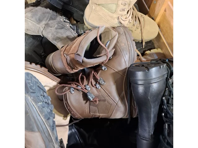 Partij diverse schoenen - afbeelding 5 van  9