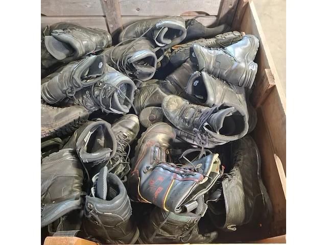 Partij diverse schoenen - afbeelding 4 van  13