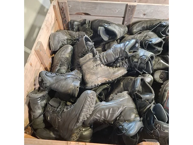 Partij diverse schoenen - afbeelding 5 van  13