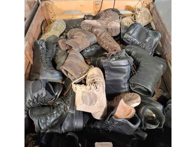 Partij diverse schoenen - afbeelding 6 van  13