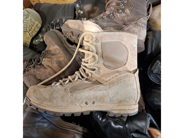 Partij diverse schoenen - afbeelding 7 van  13