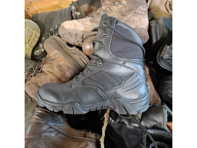 Partij diverse schoenen - afbeelding 8 van  13