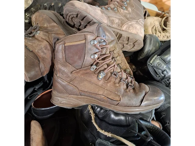 Partij diverse schoenen - afbeelding 9 van  13