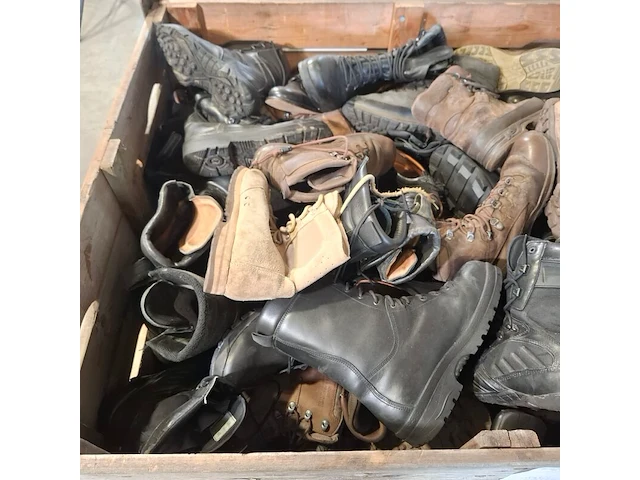 Partij diverse schoenen - afbeelding 10 van  13