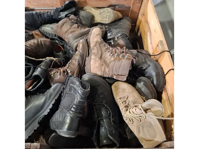 Partij diverse schoenen - afbeelding 11 van  13