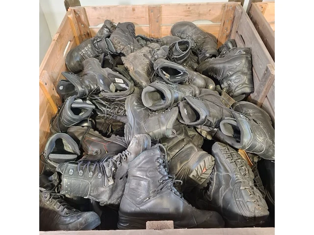 Partij diverse schoenen - afbeelding 12 van  13