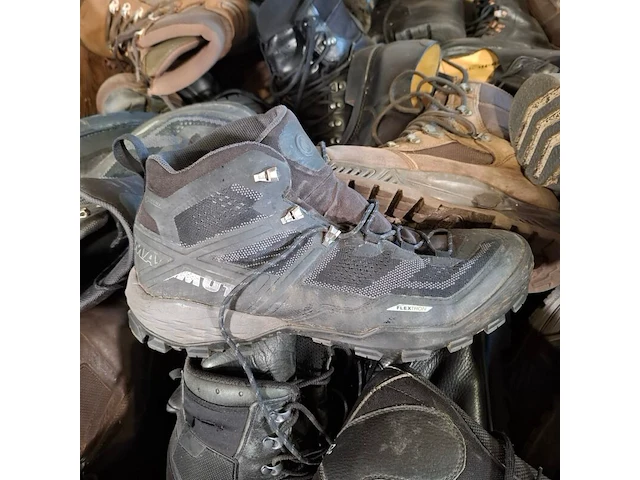 Partij diverse schoenen - afbeelding 3 van  8