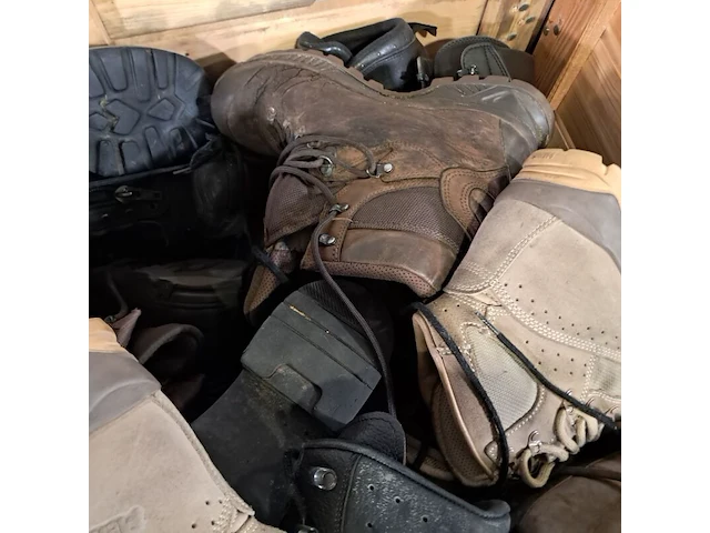 Partij diverse schoenen - afbeelding 11 van  12