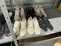 Partij diverse schoenen/slippers (15x) - afbeelding 1 van  9