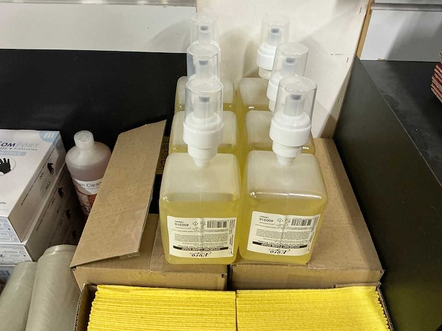 Partij diverse schoonmaak benodigdheden - afbeelding 11 van  11