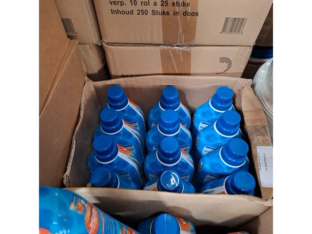 Partij diverse schoonmaak producten en toebehoren o.a. tricel, dreumex, sun - afbeelding 14 van  41