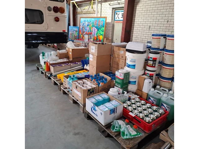 Partij diverse schoonmaak producten en toebehoren o.a. tricel, dreumex, sun - afbeelding 12 van  41