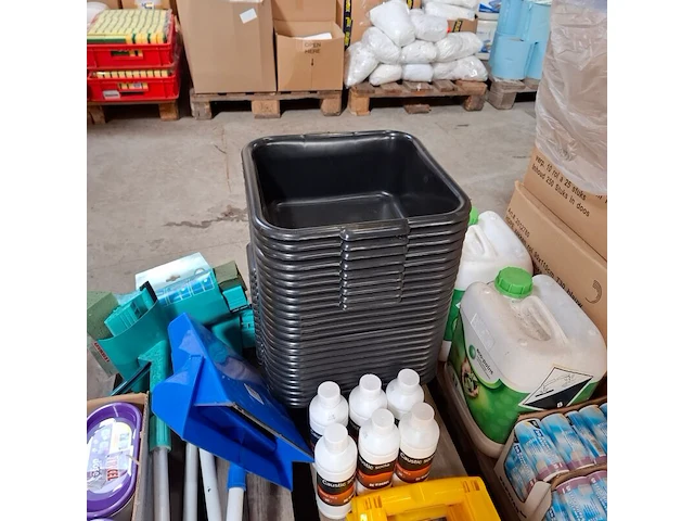 Partij diverse schoonmaak producten en toebehoren o.a. tricel, dreumex, sun - afbeelding 28 van  41