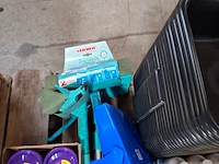 Partij diverse schoonmaak producten en toebehoren o.a. tricel, dreumex, sun - afbeelding 29 van  41