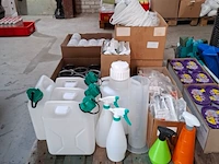 Partij diverse schoonmaak producten en toebehoren o.a. tricel, dreumex, sun - afbeelding 30 van  41
