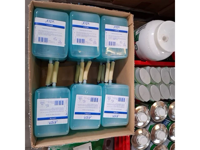 Partij diverse schoonmaak producten en toebehoren o.a. tricel, dreumex, sun - afbeelding 34 van  41