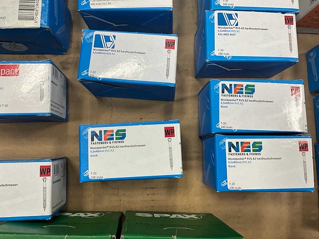 Partij diverse schroeven, draadnagels, slotbouten etc. - afbeelding 6 van  36