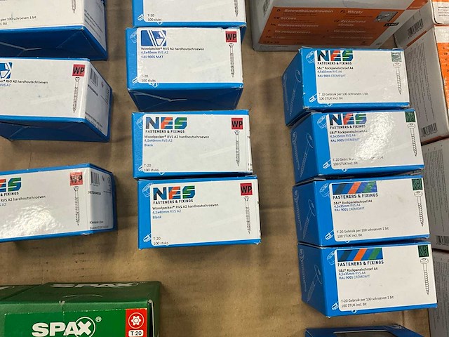 Partij diverse schroeven, draadnagels, slotbouten etc. - afbeelding 10 van  36