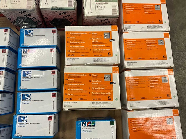 Partij diverse schroeven, draadnagels, slotbouten etc. - afbeelding 18 van  36