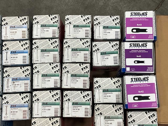Partij diverse schroeven, draadnagels, slotbouten etc. - afbeelding 26 van  36
