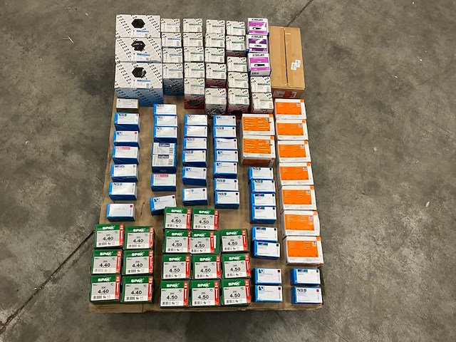 Partij diverse schroeven, draadnagels, slotbouten etc. - afbeelding 33 van  36