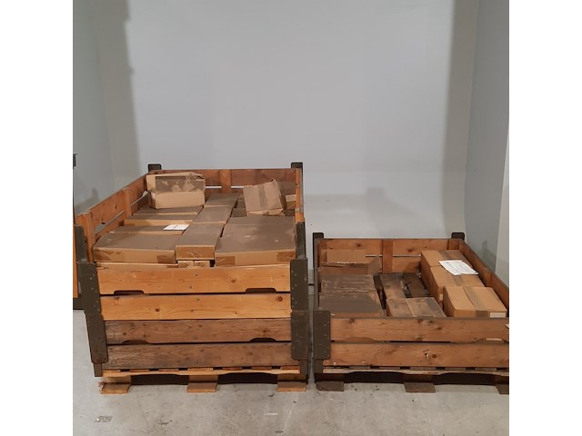 Partij diverse schroeven, o.a. big bolt - afbeelding 1 van  8