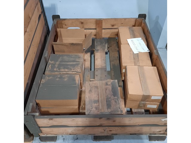 Partij diverse schroeven, o.a. big bolt - afbeelding 3 van  8