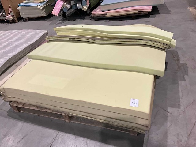 Partij diverse schuimrubbers - afbeelding 2 van  5