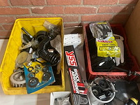 Partij diverse scooteronderdelen - afbeelding 2 van  7