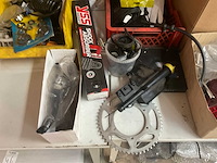 Partij diverse scooteronderdelen - afbeelding 3 van  7