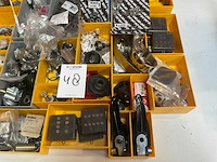 Partij diverse scooteronderdelen - afbeelding 3 van  3