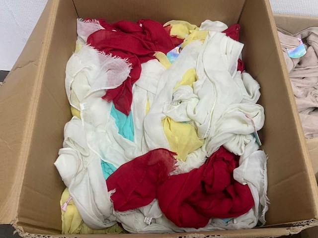 Partij diverse shawls - afbeelding 12 van  14