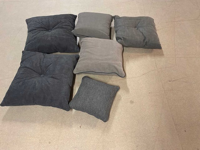 Partij diverse sierkussen (6x) - afbeelding 1 van  5