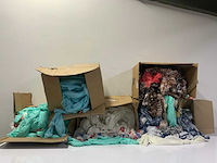 Partij diverse sjaals - afbeelding 1 van  2