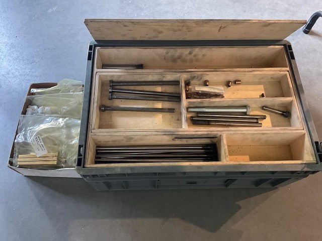 Partij diverse slagpennen - afbeelding 1 van  5